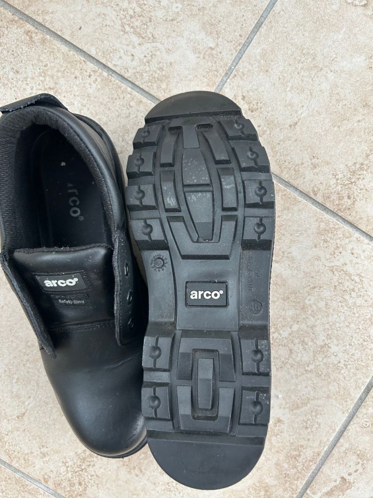 ARCO Men’s Black Work Safety Shoes Size 11 Brand New