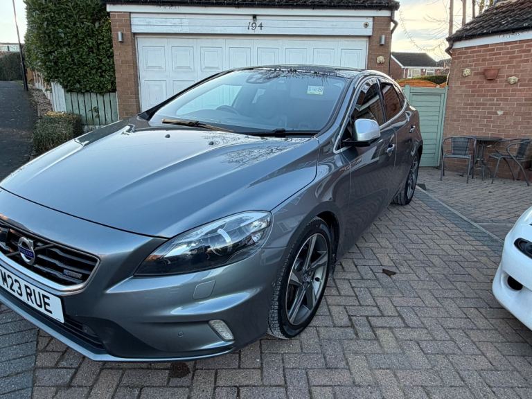 Volvo, V40, Hatchback, 2014, Semi-Auto, 1984 (cc), 5 doors