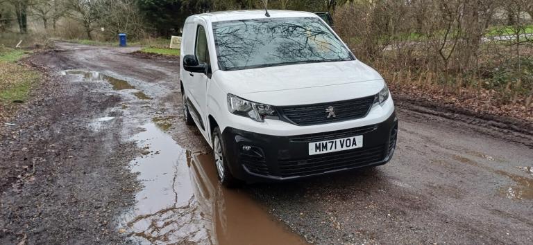 2022 Peugeot Partner Professional Prem Van [6 Spd] 92k air con 3 seats finance available  PANEL V...
