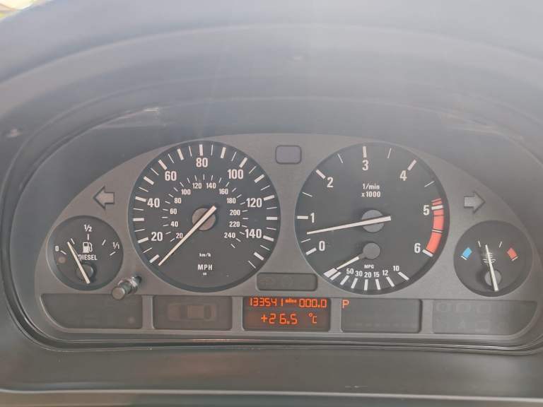 BMW, E39 525 TDS 2.5 DIESEL AUTO 1998 - FULL SERVICE HISTORY!