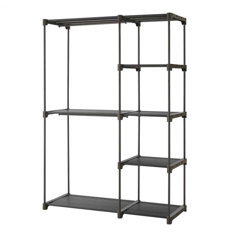 Like new Freedstanding Wardrobe