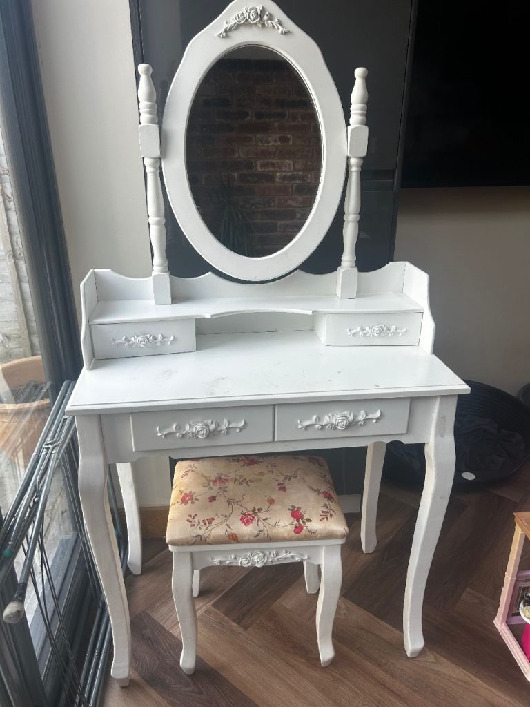 ***SOLD***White Dressing Table / Vanity with Mirror & Stool – £10