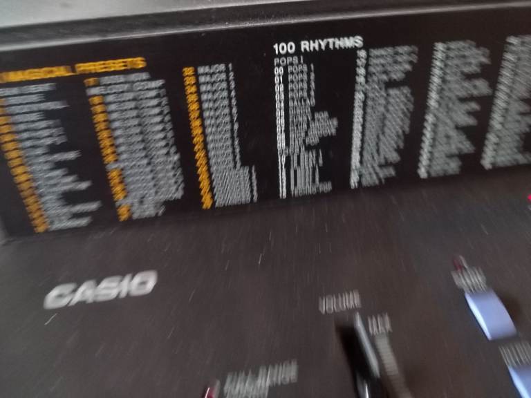 Electric keyboard Casio with power lead and stand in very good condition good working order 