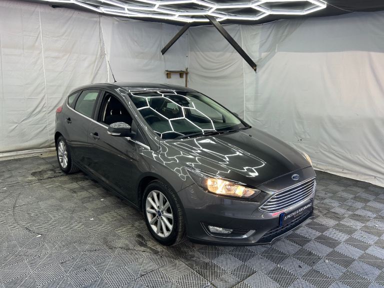 Ford Focus 1.6 Titanium Powershift Automatic 