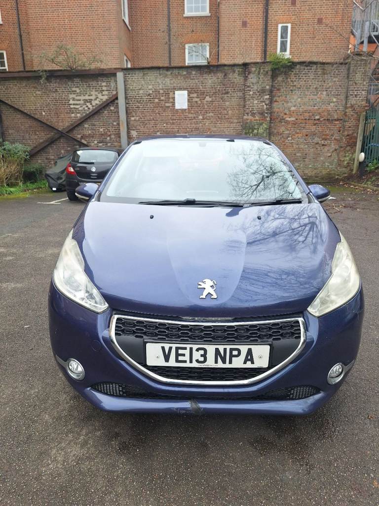 Peugeot, 208, Hatchback, 2013, Manual, 1199 (cc), 3 doors