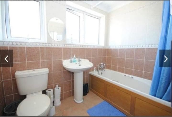 4 bed semi detached house for rent - £1950