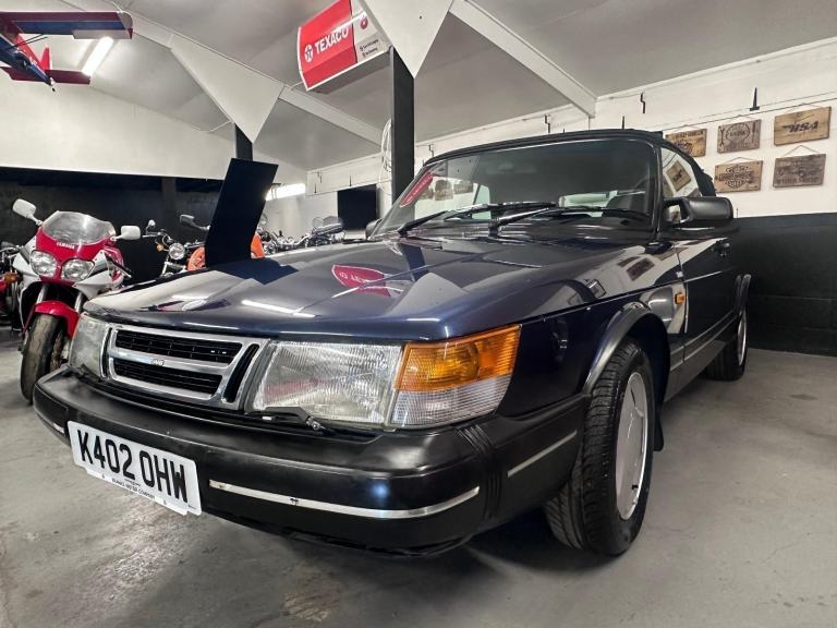 Saab 900i 16V Convertible