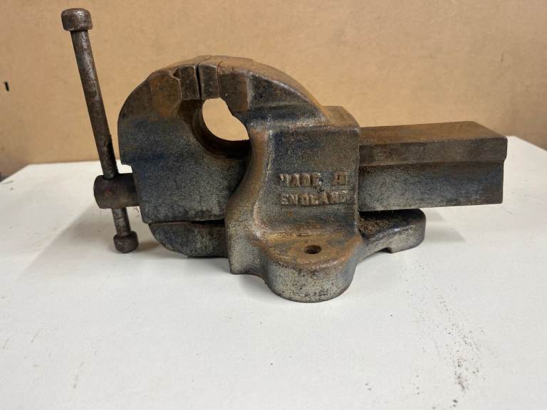 Engineers bench vice