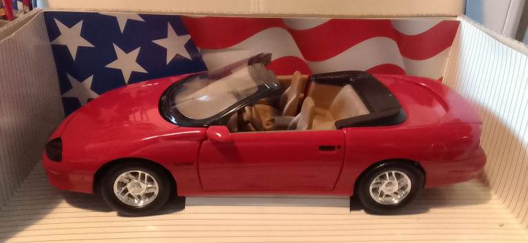 Model cars 1/18 diecast £10 each READ DESCRIPTION 