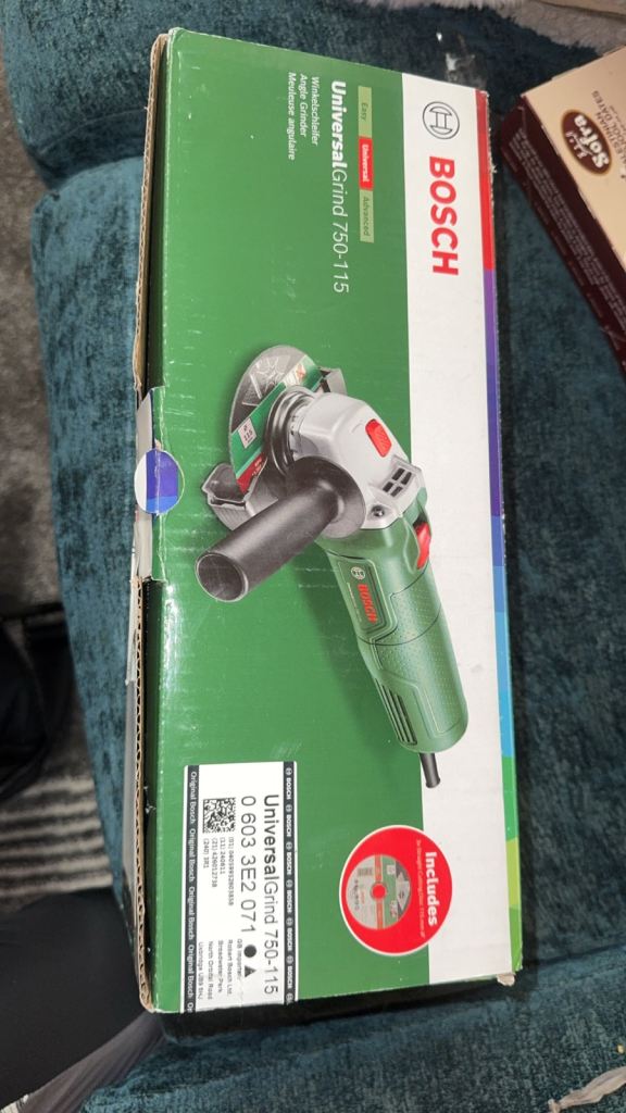 Bosch UniversalGrind 750-115 Angle Grinder – Brand New