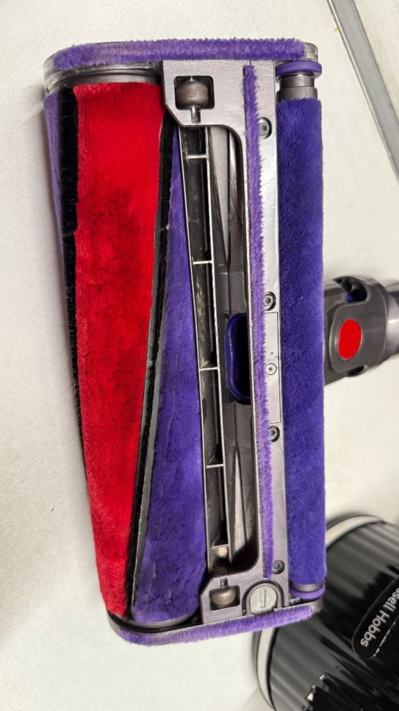 image for DYSON 112232 V7 V8 V10 V11 Fluffy Soft Roller Cleaner Head Attachment only collection £25