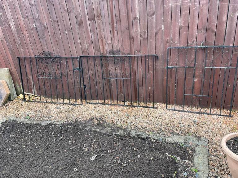 Metal Driveway & Path Gates – Great Condition