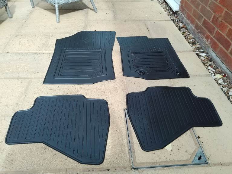 Toyota Aygo mark 2 rubber car mats