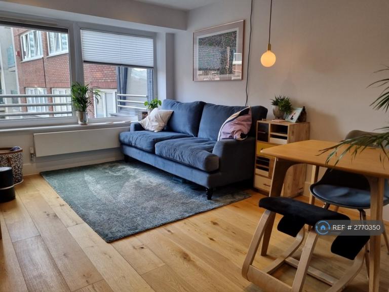 1 bedroom flat in High Street, Croydon, CR0 (1 bed) (#2770350)