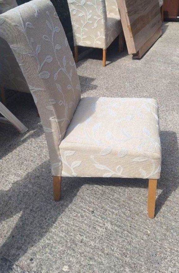 6 Cream Fabric Dining Chairs 
