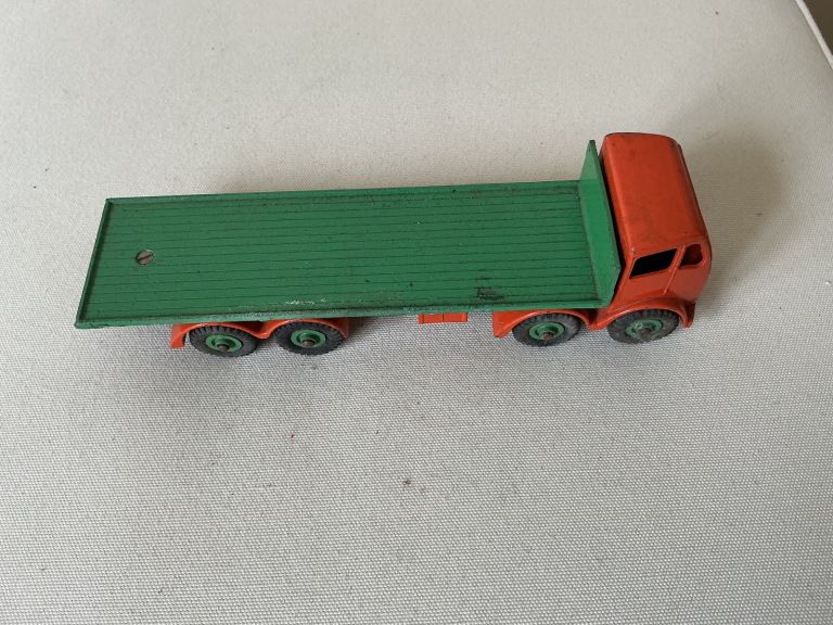 DINKY TOY. FUDEN FLAT TRUCK. 902.