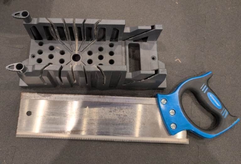 Free mitre box + saw
