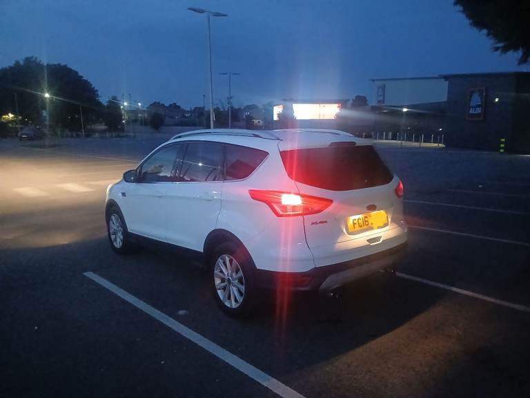 Ford, KUGA, Hatchback, 2016, Manual, 1997 (cc), 5 doors