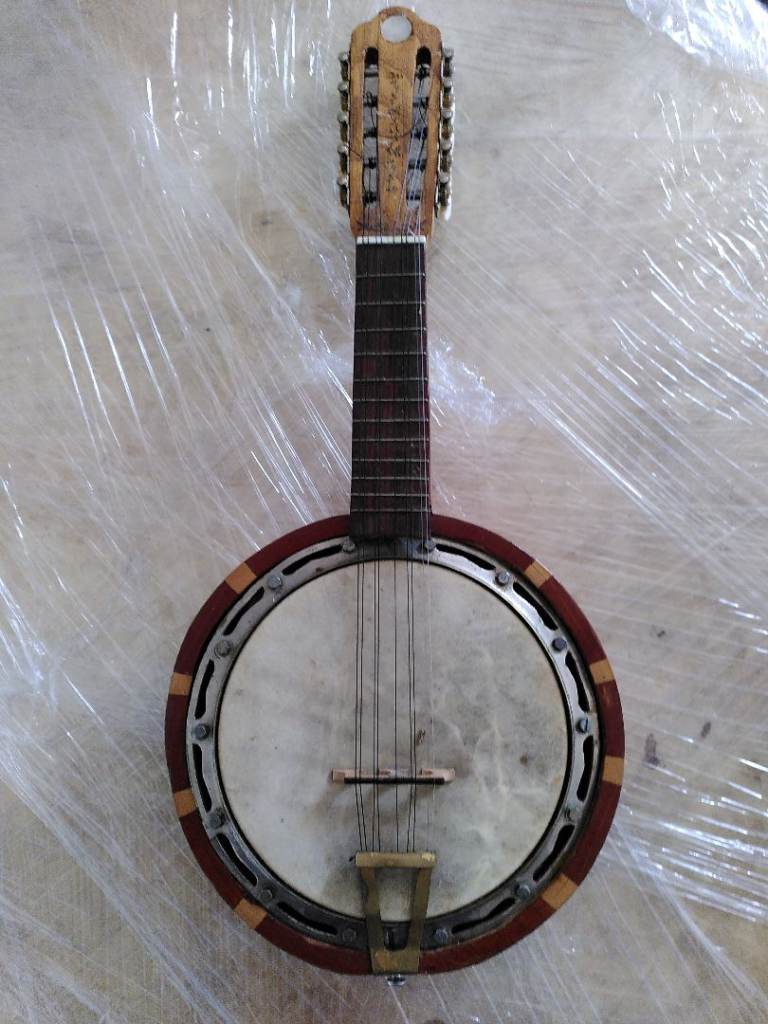 Unique Wooden Stringed Instrument – Excellent Condition
