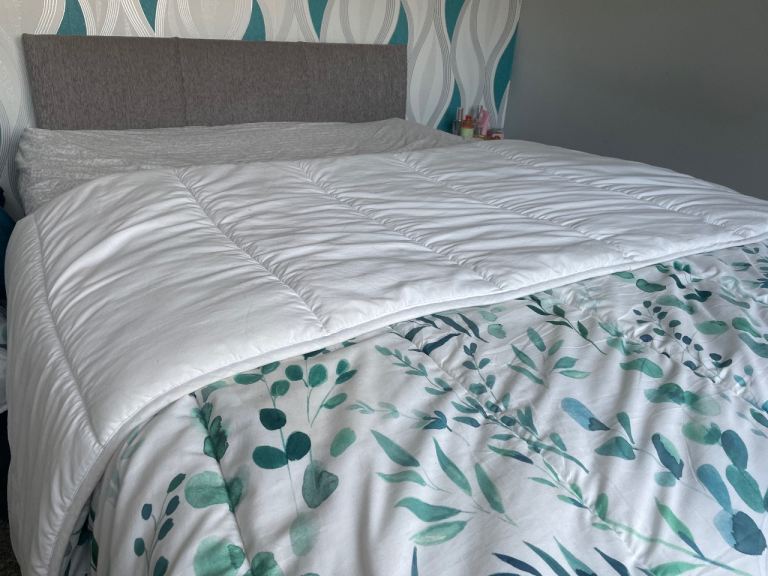 4FT Divan Frame with Headboard 