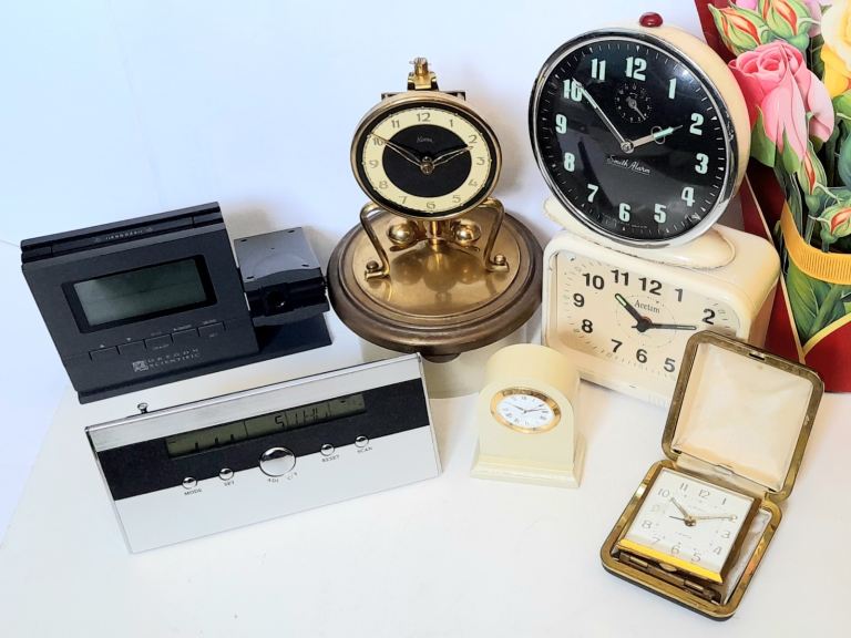 BUNDLE of SEVEN CLOCKS for SPARES or REPAIRS - brass, digital, wall etc etc CLEAN