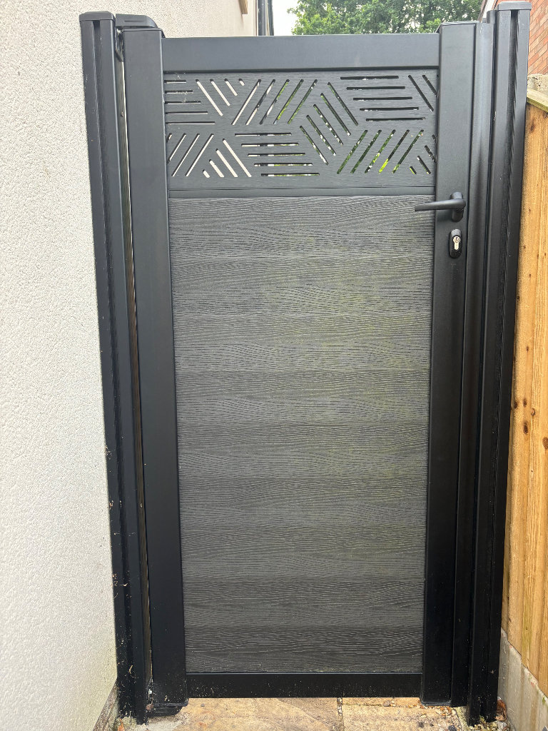 image for 🌳BRAND NEW & PACKAGED🌳CHARLES & IVY COMPOSITE GATE🌳cost£900