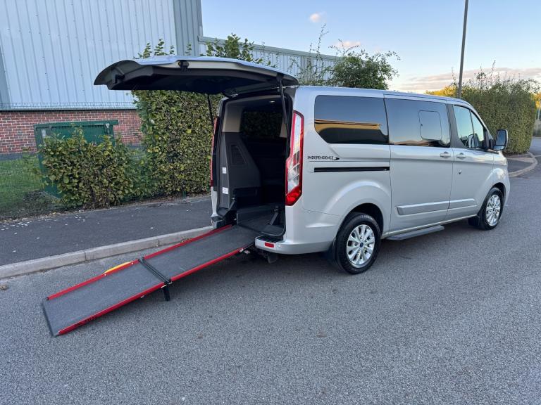 2020 Ford Tourneo Custom TOURNEO CUSTOM TRANSIT TITANIUM AUTO 5 SEATS WHEELCHAIR ACCESSIBLE WAV  ...
