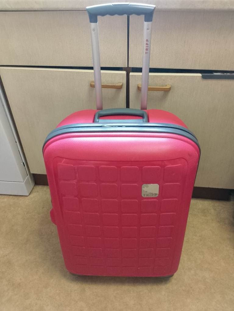 TRIPP Medium size Pink Hardshell 4 Wheel Suitcase - 65 x 43 x 23cm 
