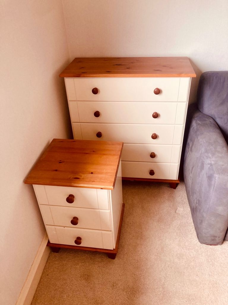 White Chest of Drawers with Pine Top – Good Condition