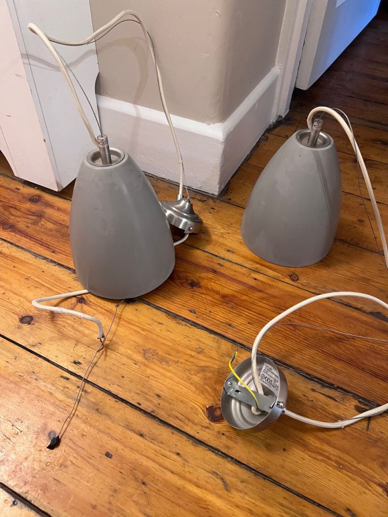 Pair of pendant concrete lights 