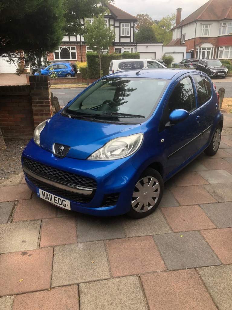 Peugeot 107 AUTOMATIC,Apple play,camera,nav,hands free,new mot service history 