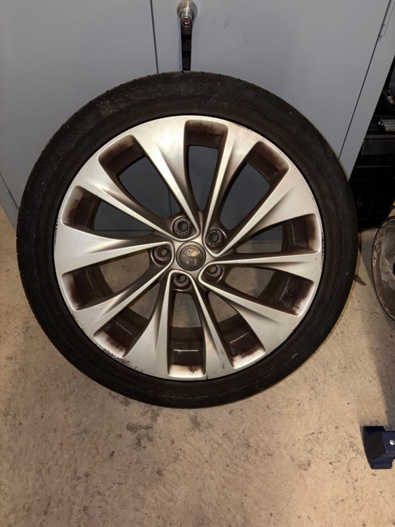 Vauxhall Astra alloy and tyre