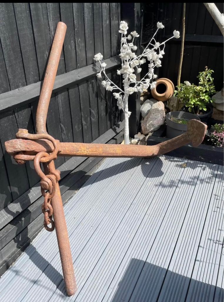 Big heavy 1850 admiralty iron anchor 