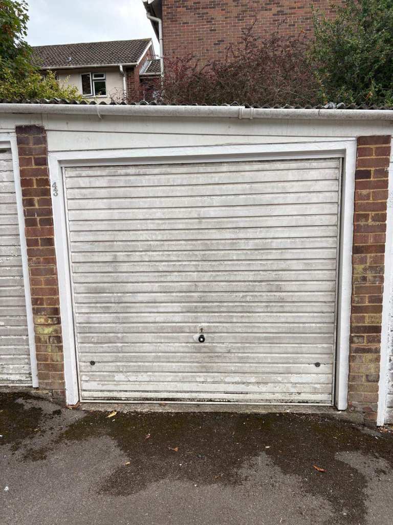 Garage for rent Preston Park area 