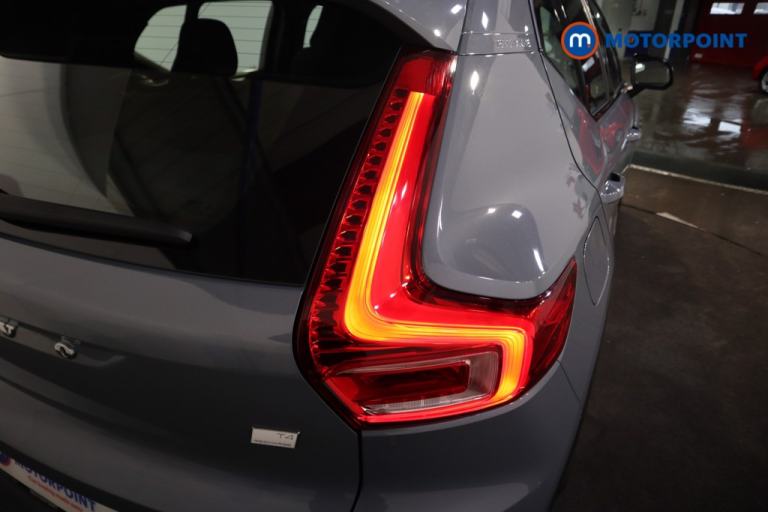 2022 Volvo XC40 1.5 T4 Recharge PHEV Plus Dark 5dr Auto SUV Hybrid Automatic