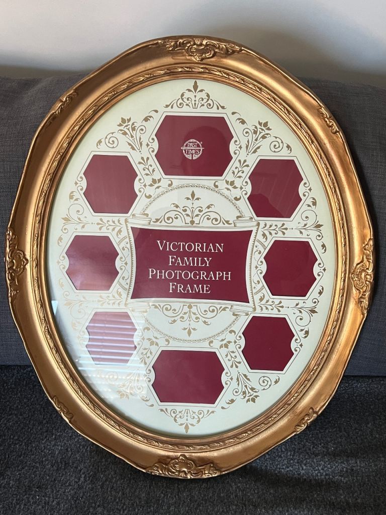 Gilded family multiple photo frame – Very good condition