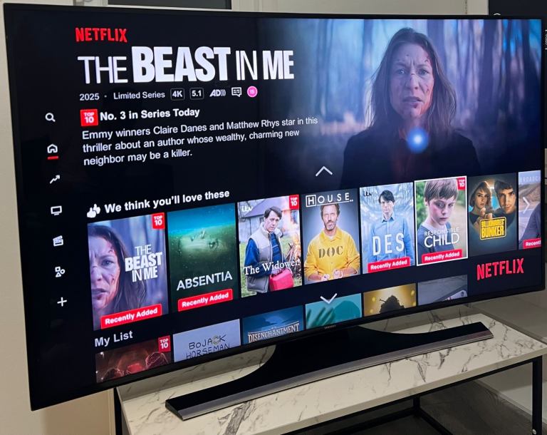 55" CURVED SAMSUNG SMART TV 