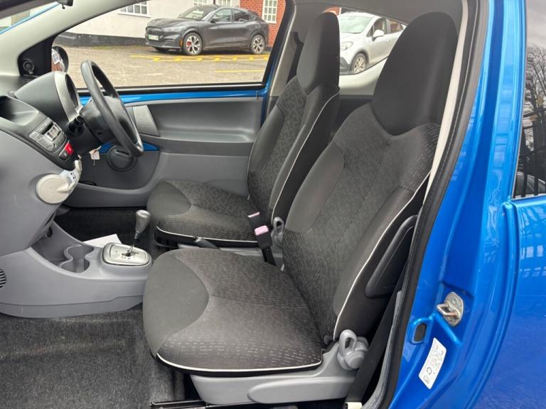 2010 Peugeot 107 1.0 12V Urban Hatchback 3dr Petrol 2 Tronic Euro 4 (68 ps) Hatchback Petrol Auto...