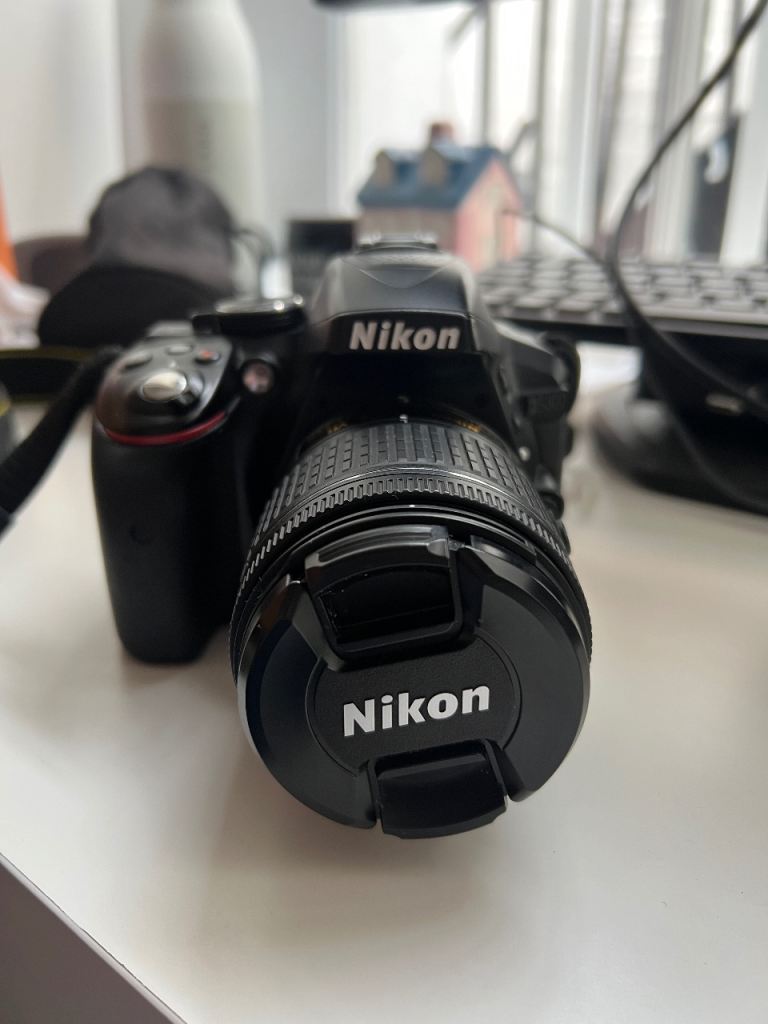Nikon D5300 + 18-55mm — LOW 14,161 Shutter Count — Pristine Condition — Free Postage