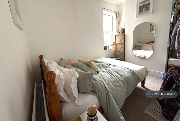 6 bedroom house in Brentry Road, Bristol, BS16 (6 bed) (#2686491)