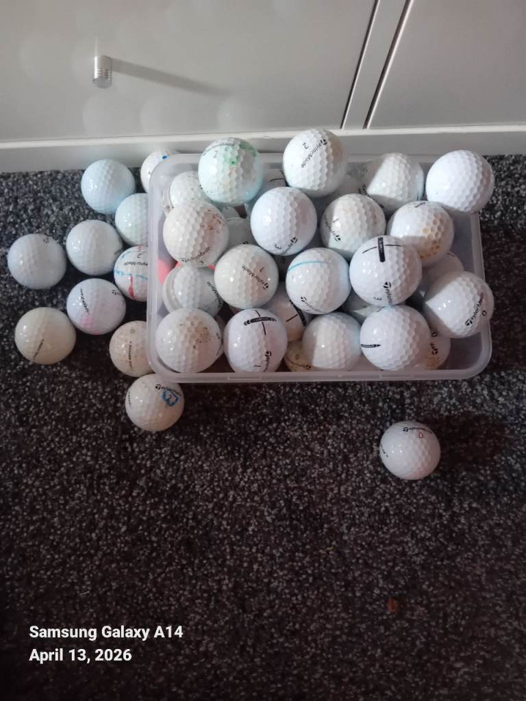 GOLF BALLS 