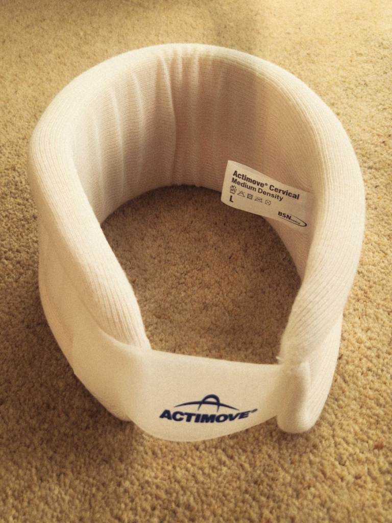 Actimove Neck Cervical Support Collar size Large