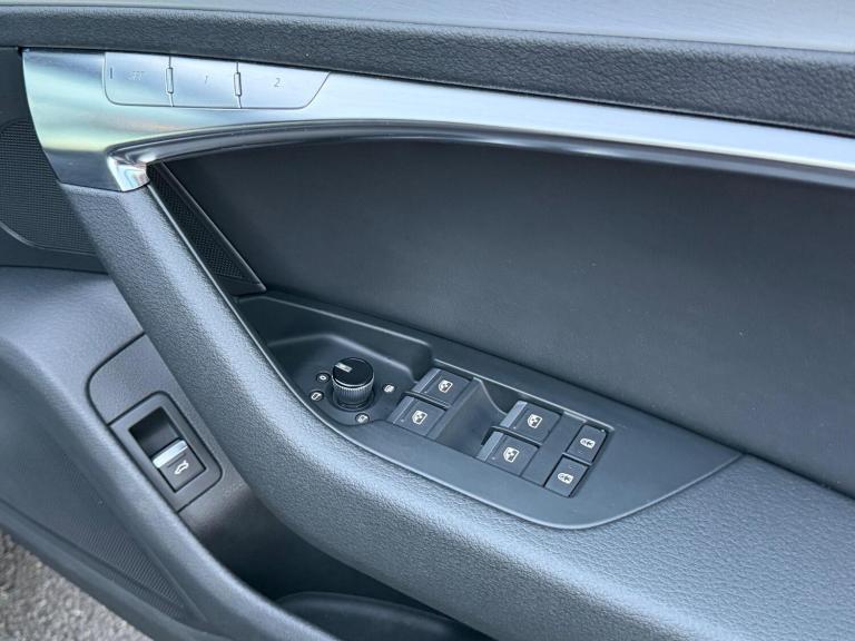 2019 Audi A6 Saloon 2.0 TDI 40 Black Edition Saloon 4dr Diesel S Tronic quattro Euro 6 (s/s) (2 S...