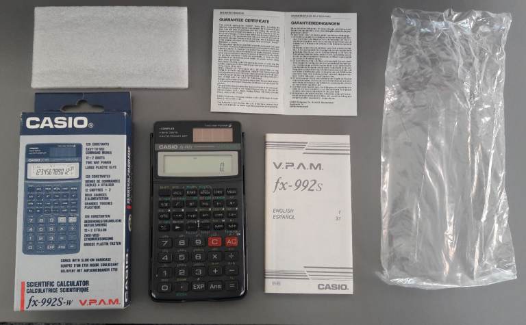 Calculator Casio fx-992s-w V.P.A.M scientific and hard case Vintage 1990’s – post or collect