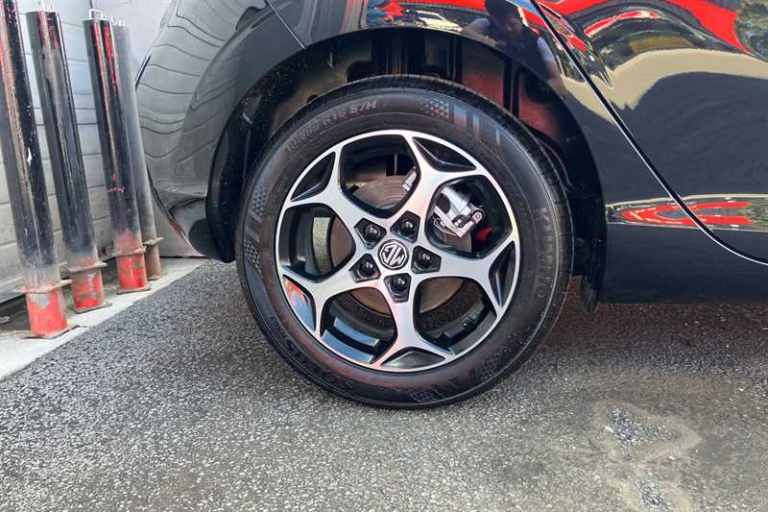 2025 MG MG3 1.5 Hybrid Trophy 5dr Auto HATCHBACK PETROL/ELECTRIC Automatic