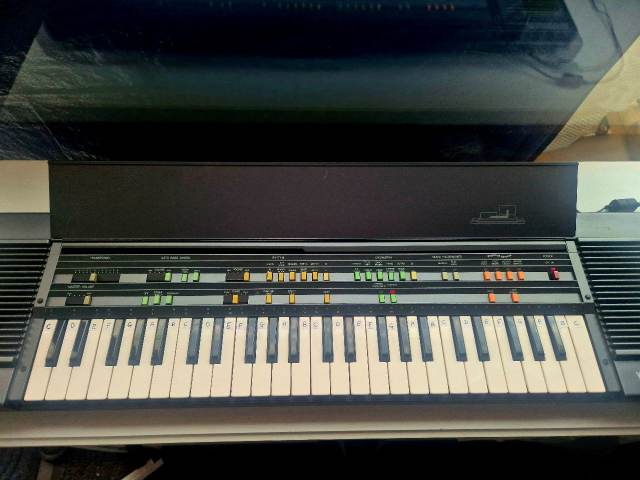 Yamaha PSc500 PortaSound Keyboard with Power Supply, £15.00 for Sale