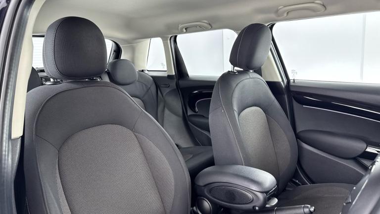 2021 MINI Hatch 1.5 Cooper Classic 5dr Auto [Comfort/Nav Pack] Petrol Hatchback Hatchback Petrol ...