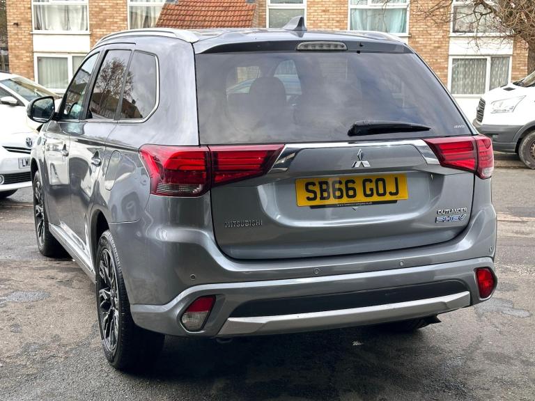 2016 Mitsubishi Outlander 2.0h 12kWh Juro CVT 4WD Euro 6 (s/s) 5dr ESTATE Petrol/Electric Hybrid ...