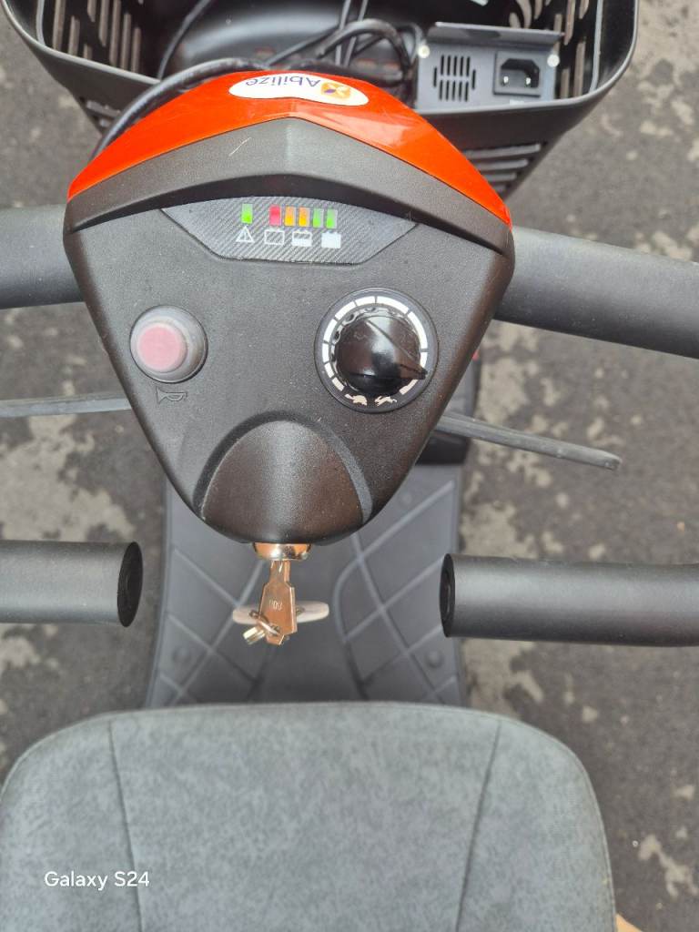 Mobility scooter