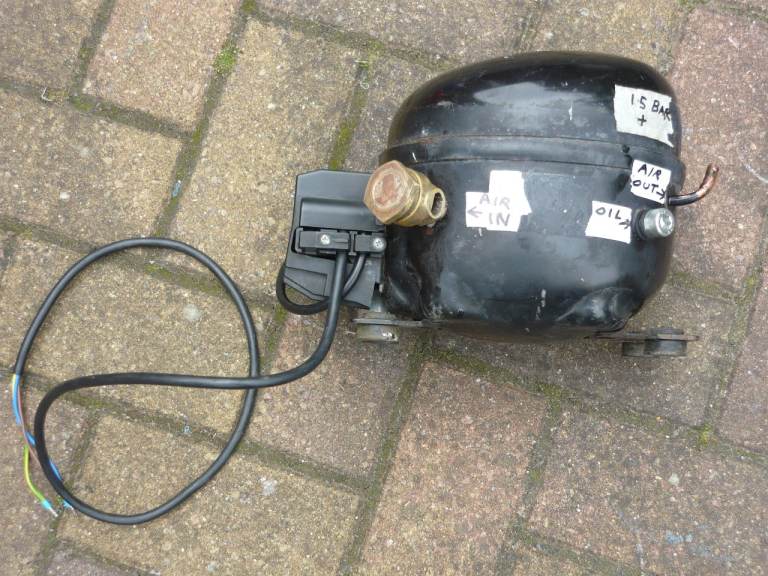 small very  quiet air compressor no tank